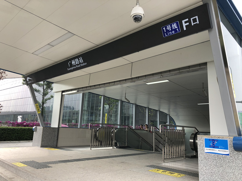 地铁F出口.jpg 地铁F出口.jpg