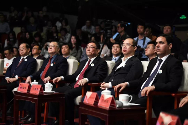 微信图片_20190418104424.jpg 微信图片_20190418104424.jpg